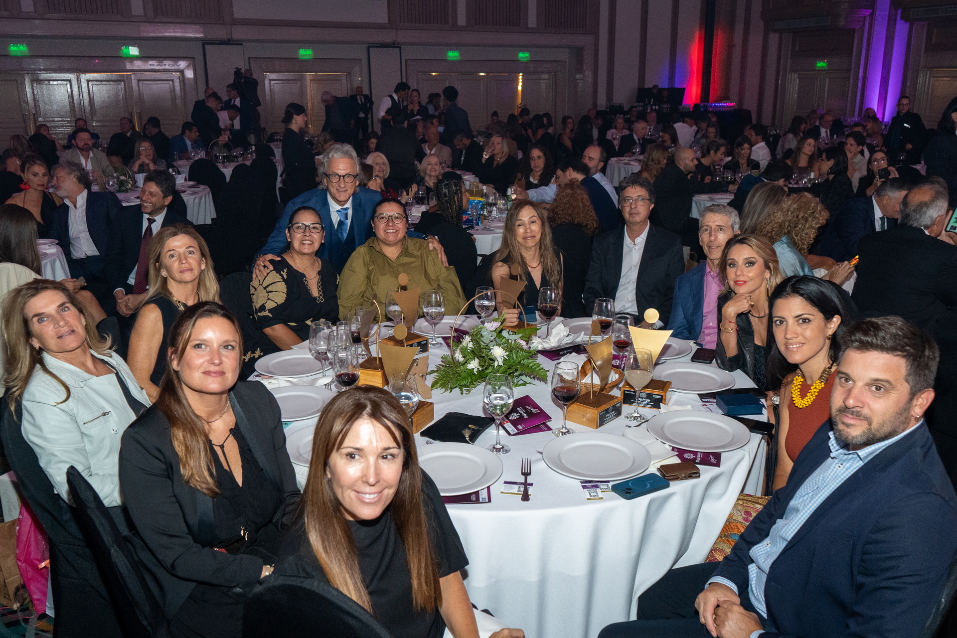FOTO_4_-_Mesa_Galardonadas_Magdalena_Mutio_Analía_Suárez_Vanina_Canteros_Gabriela_Olaizola_Sofía_Ruíz_Lucía_Cabanas_109a2.jpg