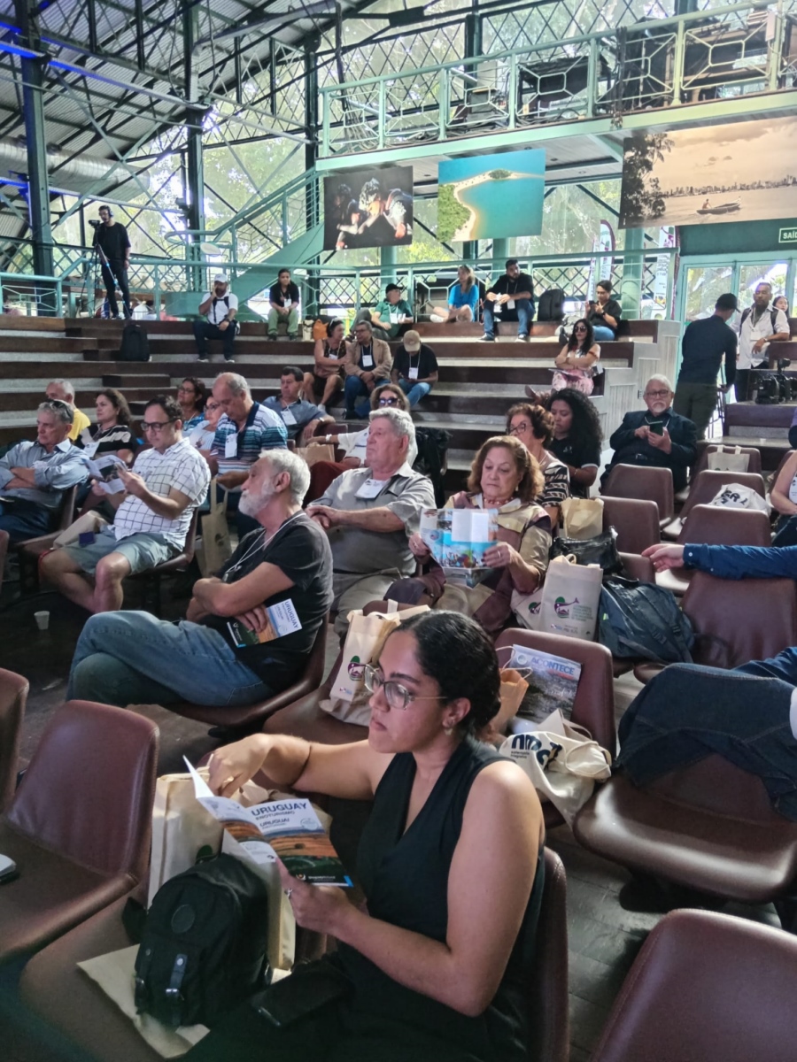 uru_4_0d3b5.jpg