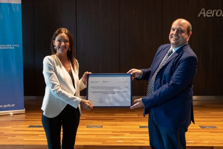 Aerol&iacute;neas Argentinas y Austral concretaron fusi&oacute;n