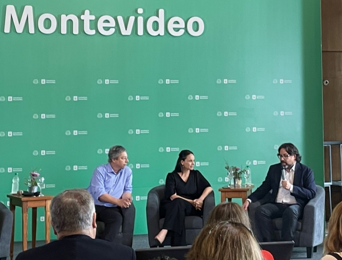 (Izq.) Dtor. del Depto de Desarrollo Econ&oacute;mico, Gustavo Cabrera, Dtora. de la Div. Turismo, Karina Fortete y el intendente, Mauricio Zunino, por razones de agenda se integr&oacute; luego la SS de MINTUR, Ana C. Caram
