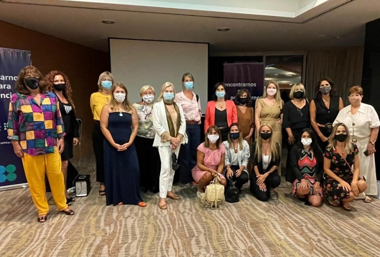 La C&aacute;mara Uruguaya de Turismo reuni&oacute; a mujeres del sector