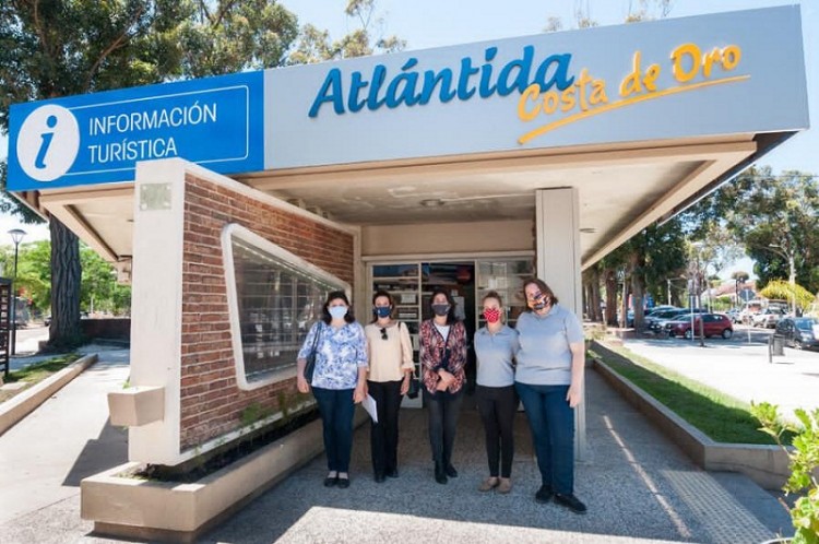 Mintur y Turismo Canelones recorren puntos accesibles en Atl&aacute;ntida