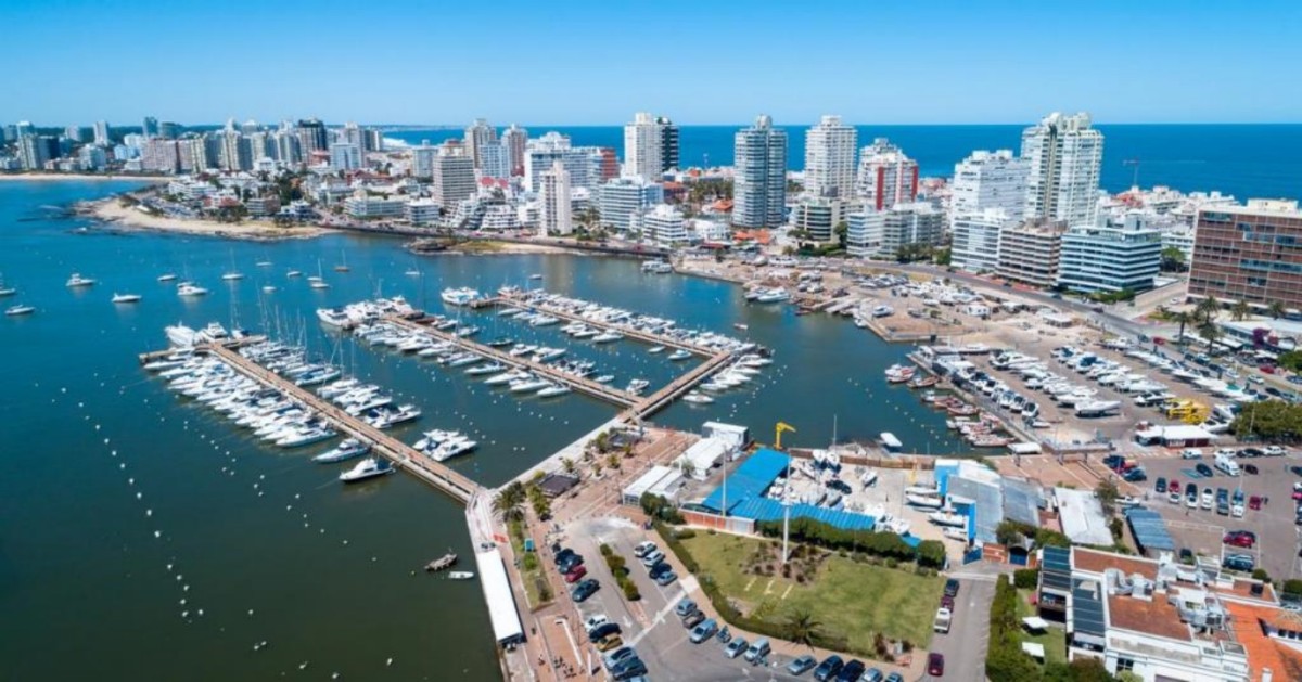 "Un verano colmado de turistas para el 2025: Punta del Este lidera la mejor temporada en 10 a&ntilde;os con un efecto domino en toda la Costa Uruguaya"
