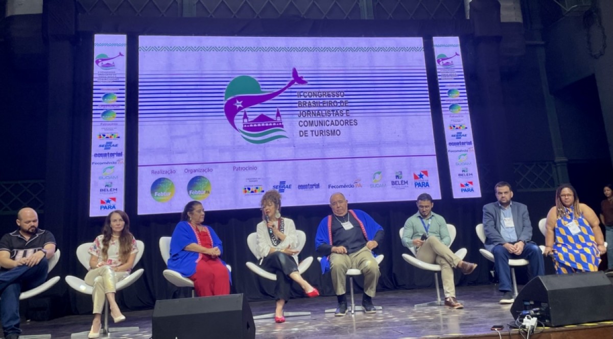 1 recibido el Cipetur por parte del Pte Nac. de Febtur GOrgonio L. Y la Pte de Belem, Cristina Hayden junto a Nivia Gazzaneo, Ra&uacute;l Barboza y Ma Elisa Fern&aacute;ndez, en la noche de la cena en el resto "once chanelas" con un servicio gastron&oacute;mico local incre&iacute;ble de sabores y aromas para nuestros paladares no siempre acostumbrados a ellos resultaba escandalosamente diferentes! 
