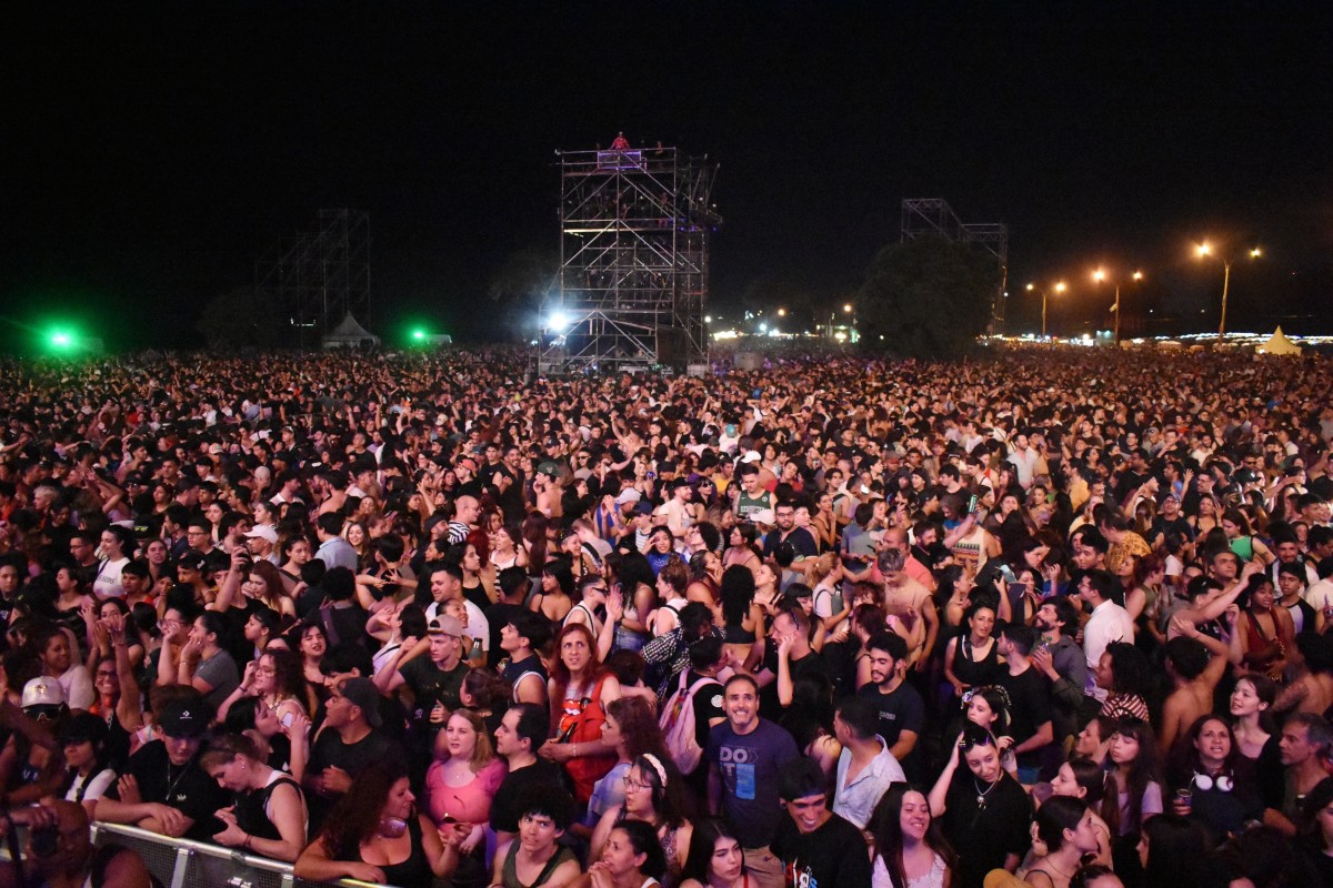 El verano en Canelones encuentra un espacio para la m&uacute;sica en vivo y la gastronom&iacute;a