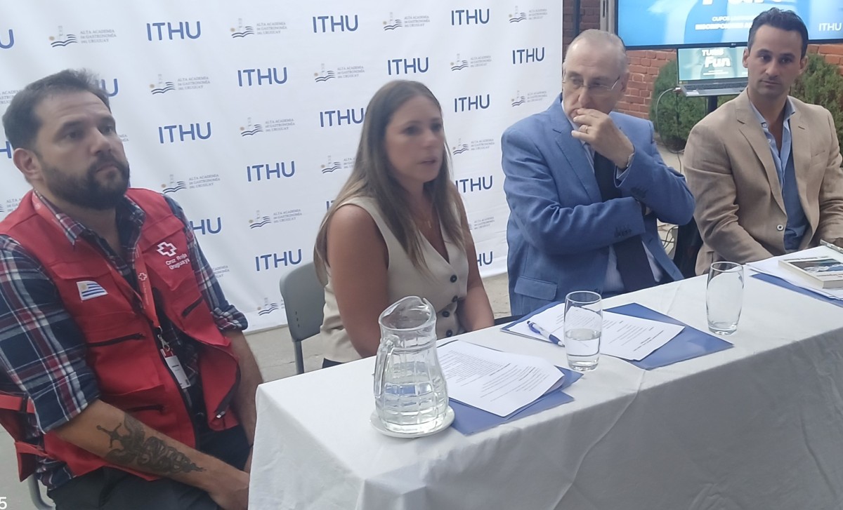 Roberto Bennett es Padrino de Honor de &ldquo;Turis FUN&rdquo;, el innovador curso que lanz&oacute; ITHU