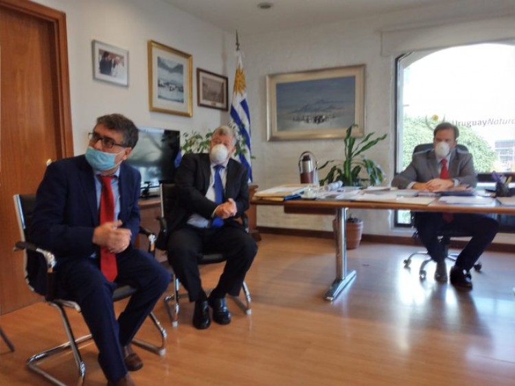 El Ministro de Turismo recibi&oacute; a los intendentes de Colonia y San Jos&eacute;