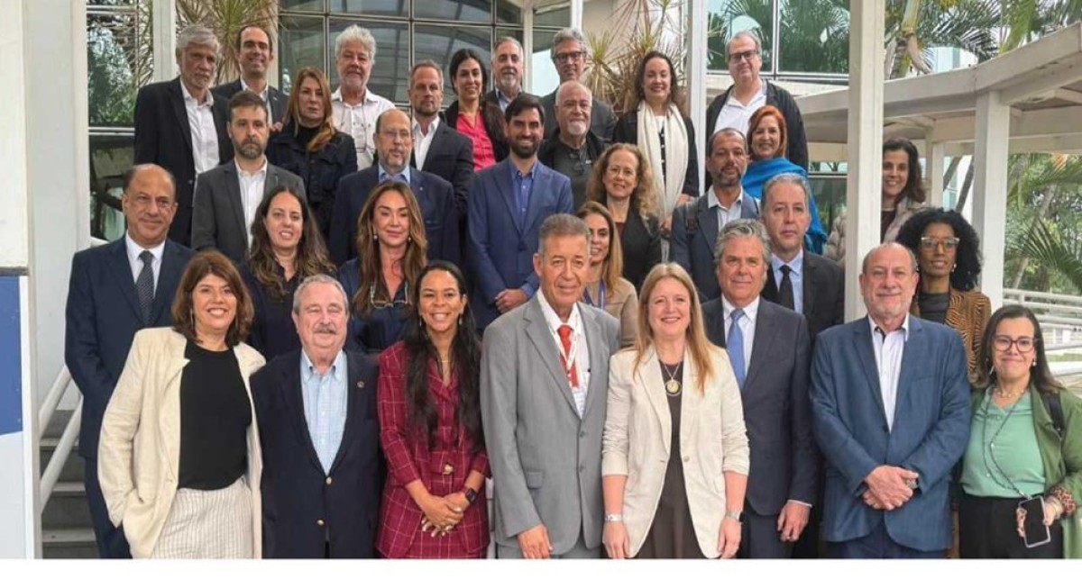 1-FEDESUD en R&iacute;o de Janro, Jaime Guazzini Pte FEDESUD y FEDETUR Chile,Marina Cantera, Past Pte. FEDESUD y Pte. CAMTUR Uruguay, entre otros. (Cr&eacute;ditos CAMTUR)
