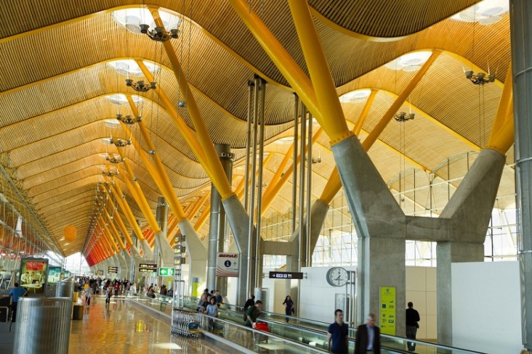 Espa&ntilde;a aplica restricci&oacute;n temporal a viajeros uruguayos