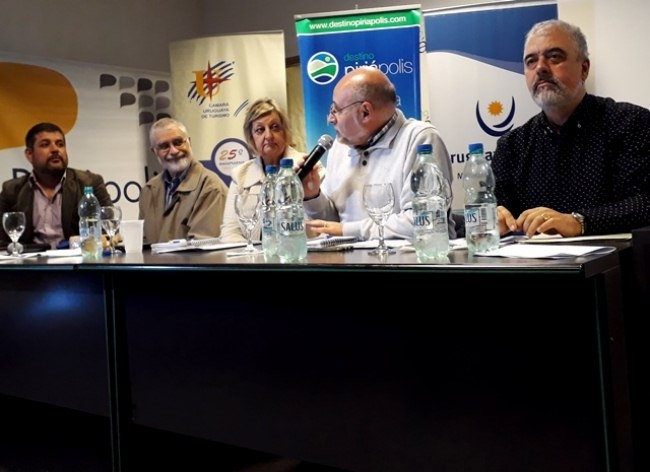Multitudinaria Reuni&oacute;n Abierta de la CAMTUR en Piri&aacute;polis