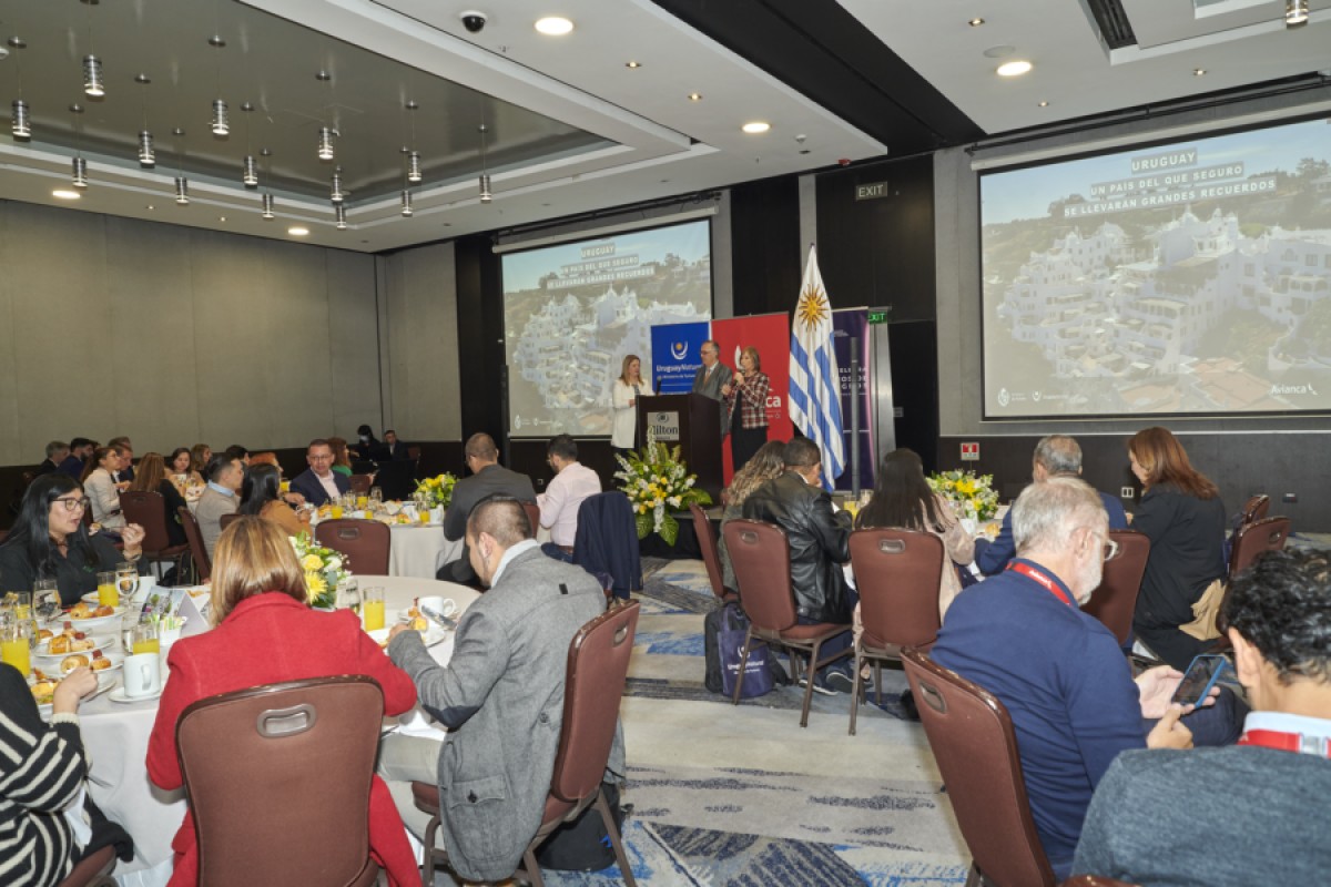 Uruguay cautiva a Bogot&aacute; con sus encantos tur&iacute;sticos