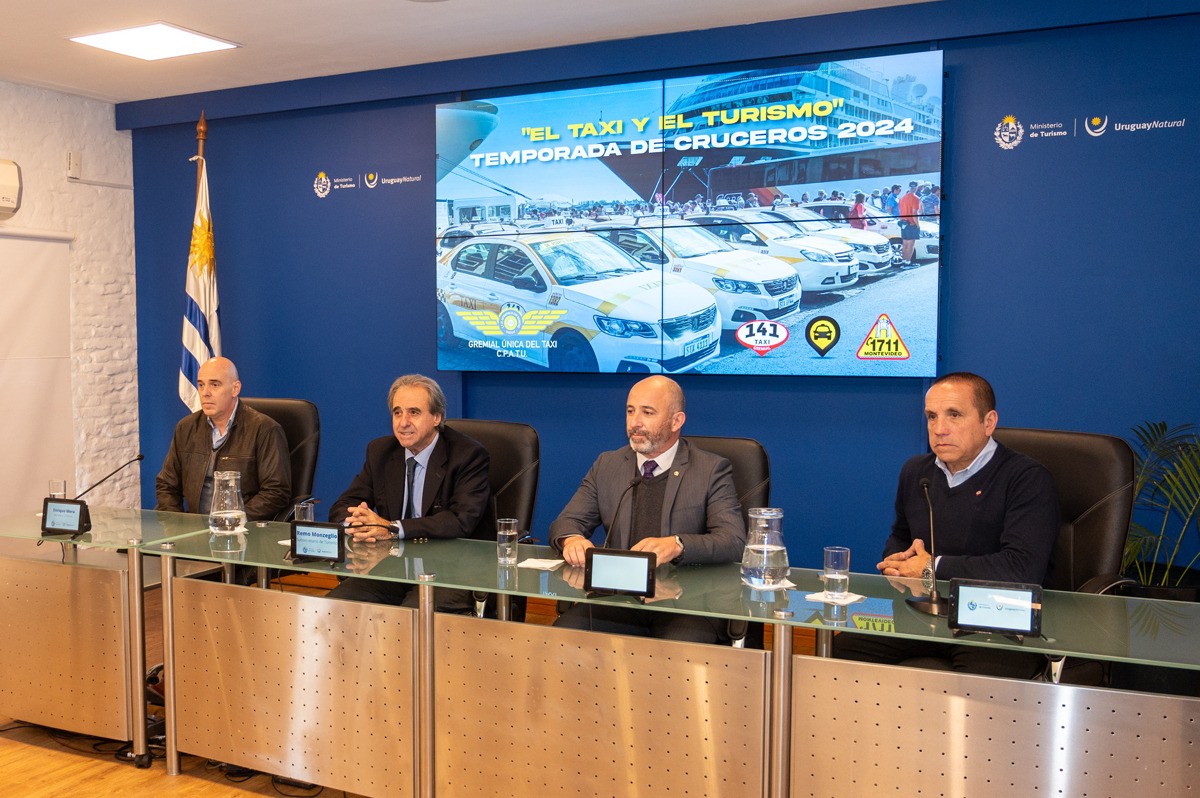 Entregaron reconocimientos a trabajadores del taxi a trav&eacute;s de MINTUR y CPATU