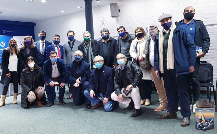 MINTUR entreg&oacute; sellos de Turismo Responsable a Directores de Intendencias