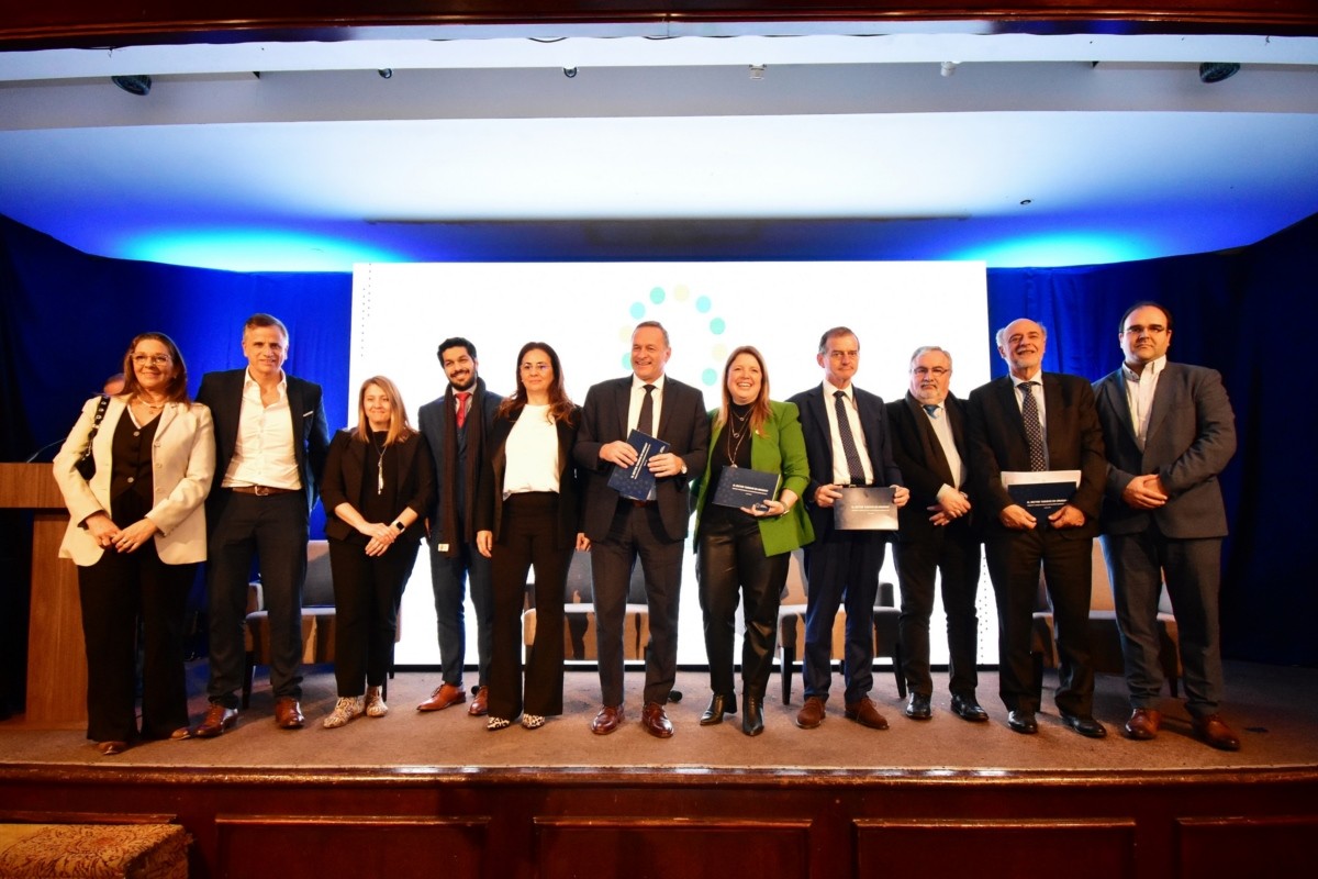 Los 4 candidatos a la Presidencia y directivos de la CAMTUR