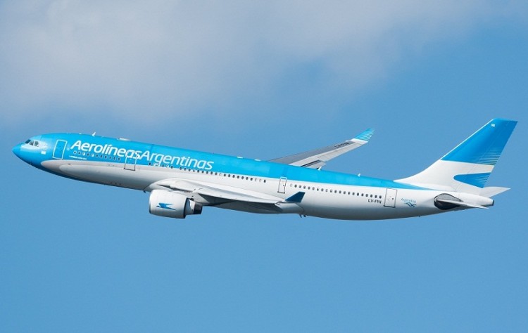 Aerol&iacute;neas Argentinas realizar&aacute; dos vuelos especiales a Montevideo el lunes 27
