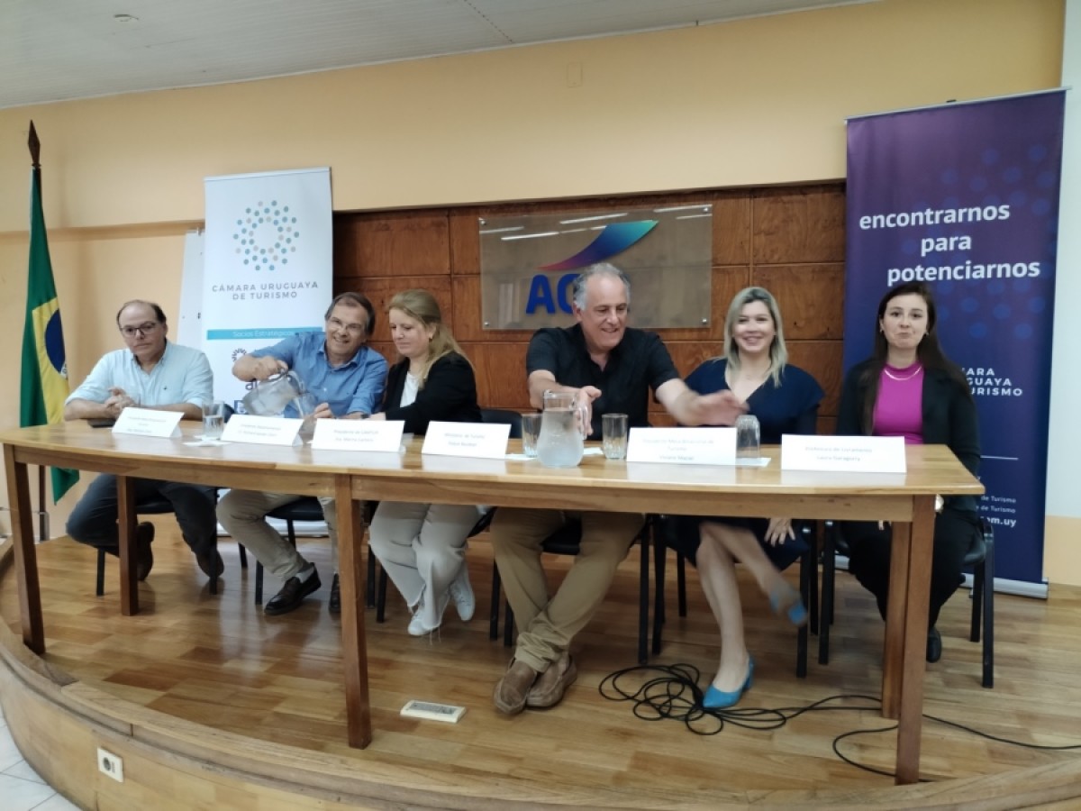 "Riveramento: Un Tesoro Binacional en la Frontera de la Paz - Descubriendo la capital de Rivera"