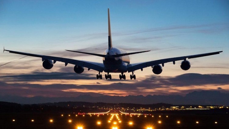 Gobiernos ofrecen ayuda a aerol&iacute;neas que se han visto obligadas a recortar personal y vuelos