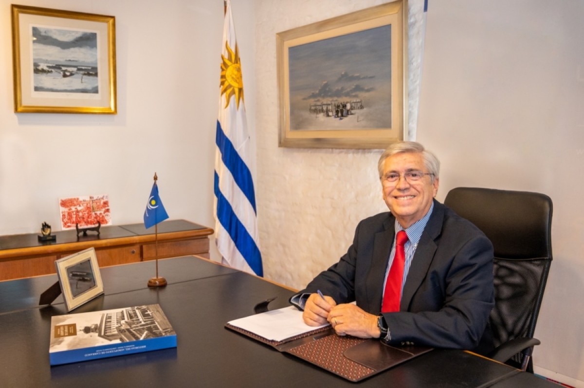Ministro de Turismo Tabar&eacute; Viera