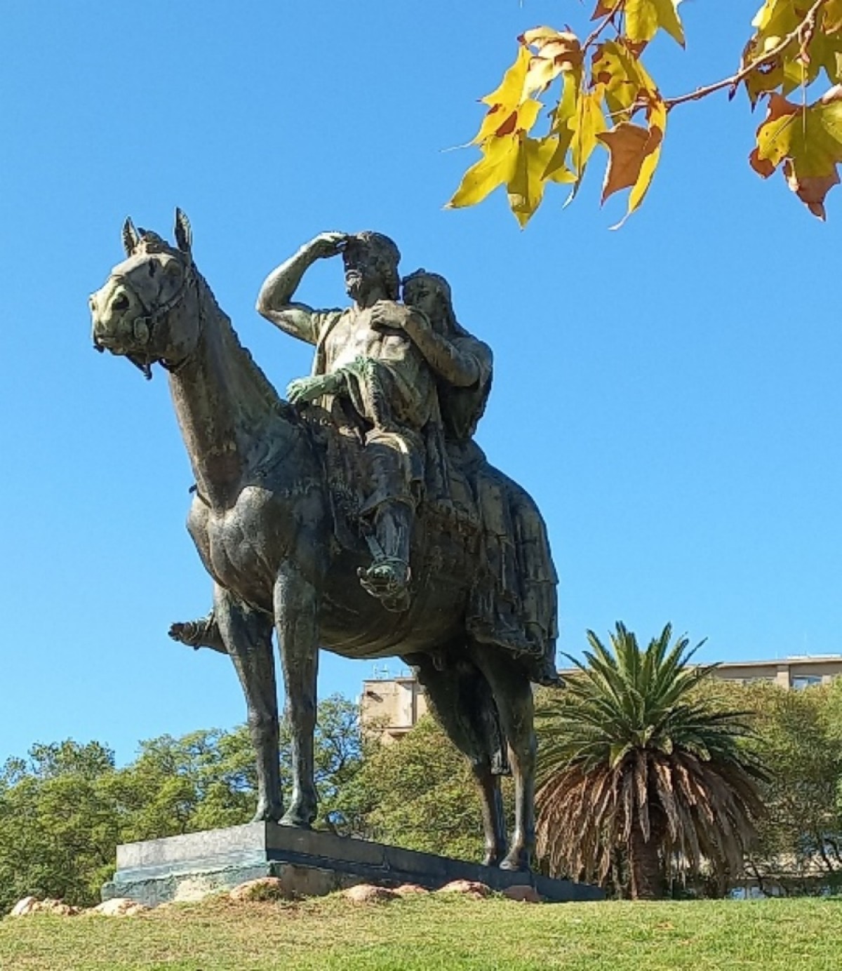 Nuevos Rumbos, emblem&aacute;tica obra de Jos&eacute; Belloni, ubicada en el Parque Rod&oacute;